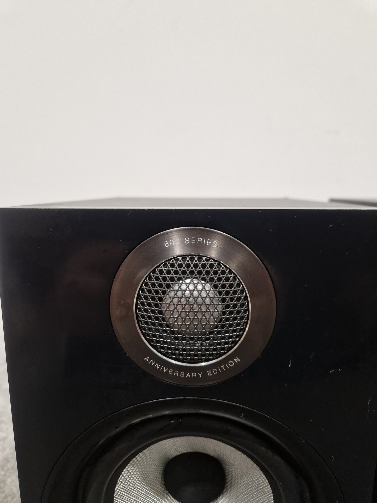 Bowers & Wilkins 607 S2 Anniversary Edition - Bookshelf Speakers - Pair - Black - Good