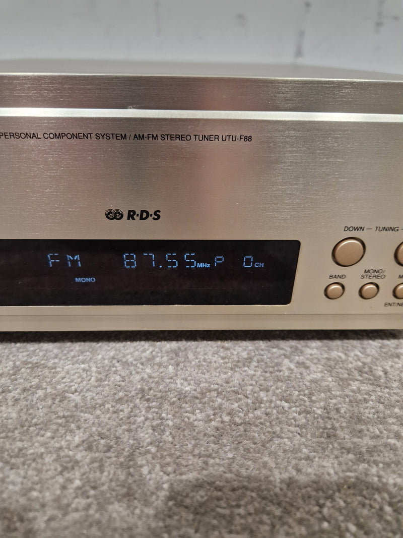 Denon UTU-F88 - AM/FM Tuner - Silver - Excellent - Image 3