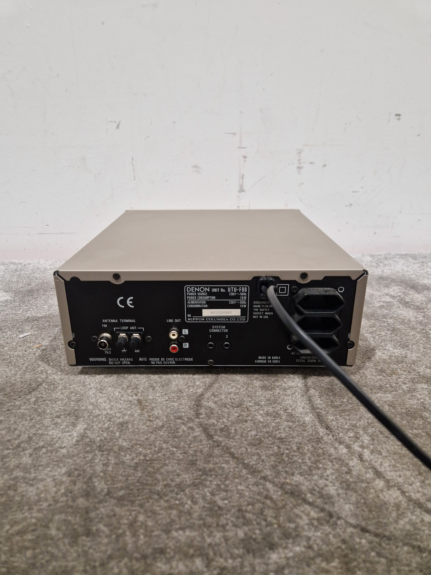 Denon UTU-F88 - AM/FM Tuner - Silver - Excellent