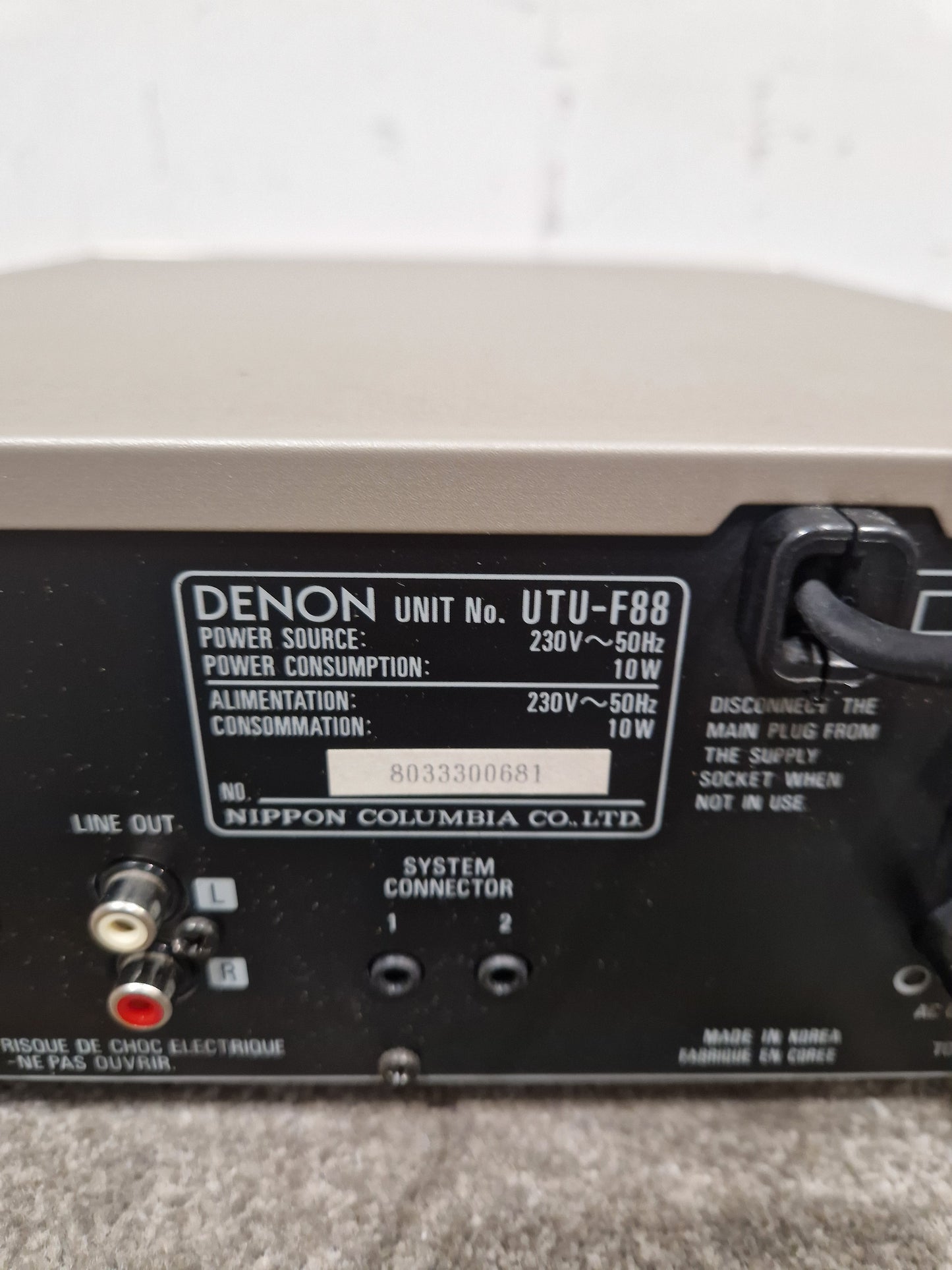 Denon UTU-F88 - AM/FM Tuner - Silver - Excellent