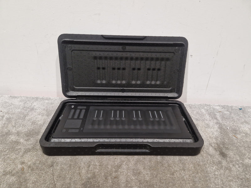 ROLI Seaboard RISE 25 - MIDI Controller - Black - Excellent w/ Original Box - Image 9