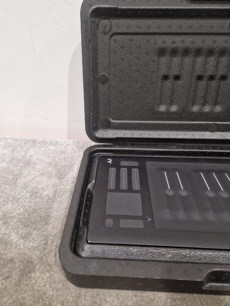 ROLI Seaboard RISE 25 - MIDI Controller - Black - Excellent w/ Original Box - Image 13