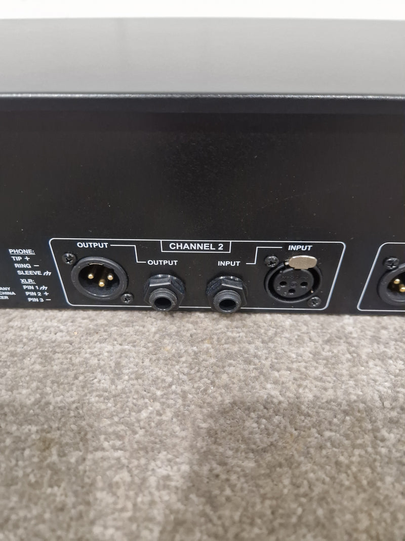 dbx 231S - Dual Channel Graphic Equalizer - Silver - Excellent w/ Original Box & Manuals - Image 2