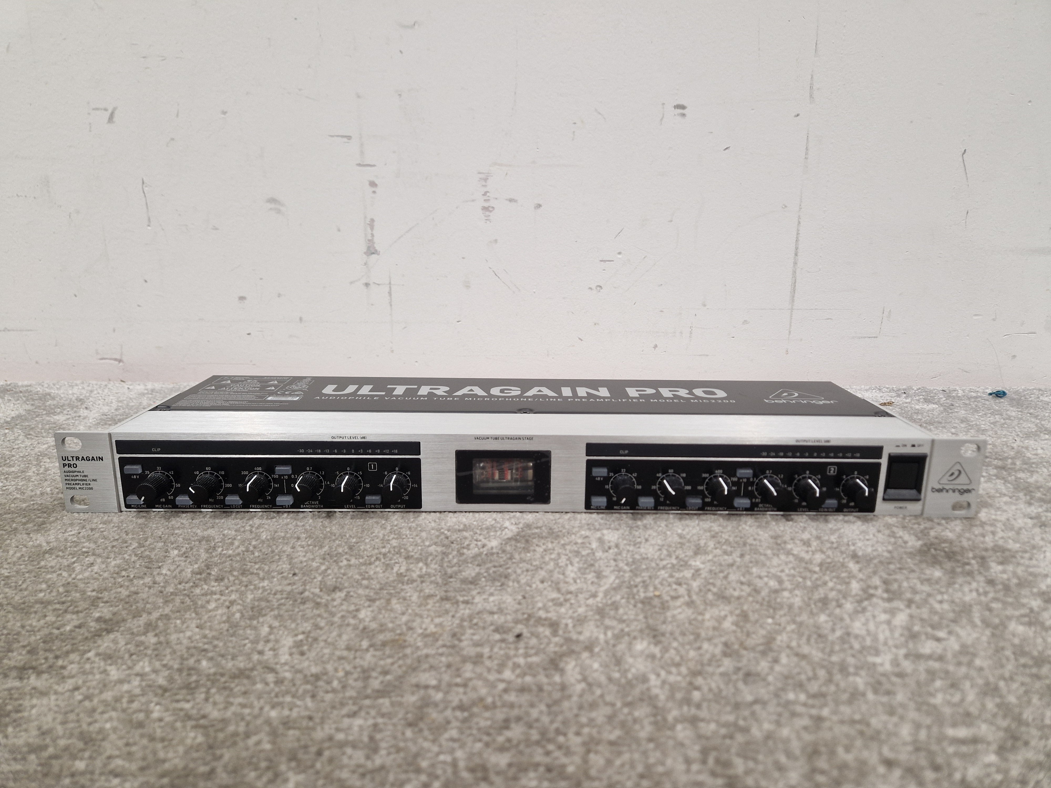 Behringer Ultragain Pro MIC2200 - Microphone Preamp - Excellent w