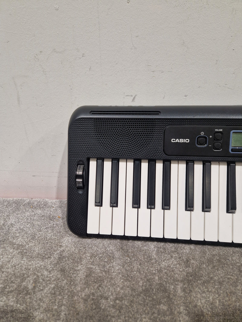 Casio CT-S300 - Electronic Keyboard - Black - Excellent w/ Power Supply - Image 6