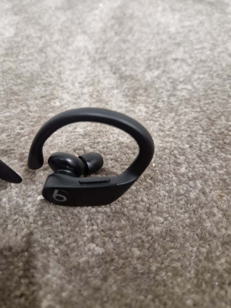 Beats Powerbeats Pro - Wireless Earbuds - Black - Excellent - Image 10