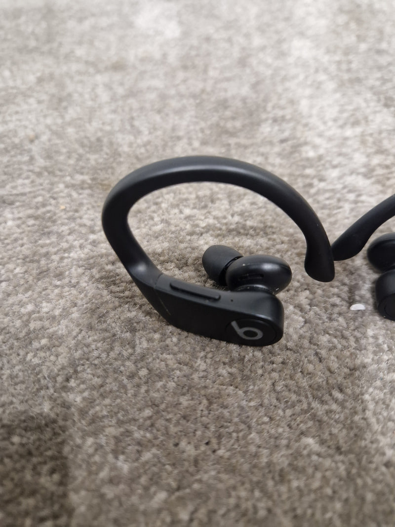 Beats Powerbeats Pro - Wireless Earbuds - Black - Excellent - Image 11