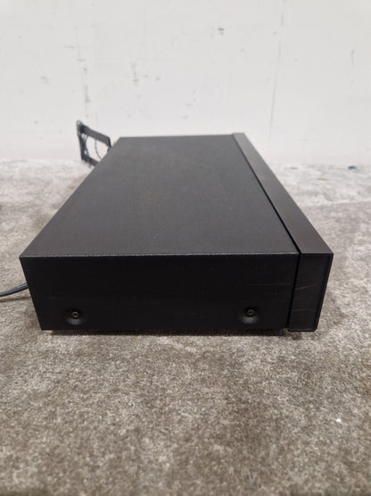 Akai AT-30 - Digital Synthesizer Tuner - Black - Excellent