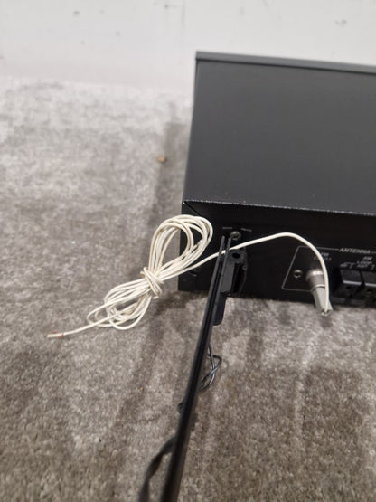 Akai AT-30 - Digital Synthesizer Tuner - Black - Excellent