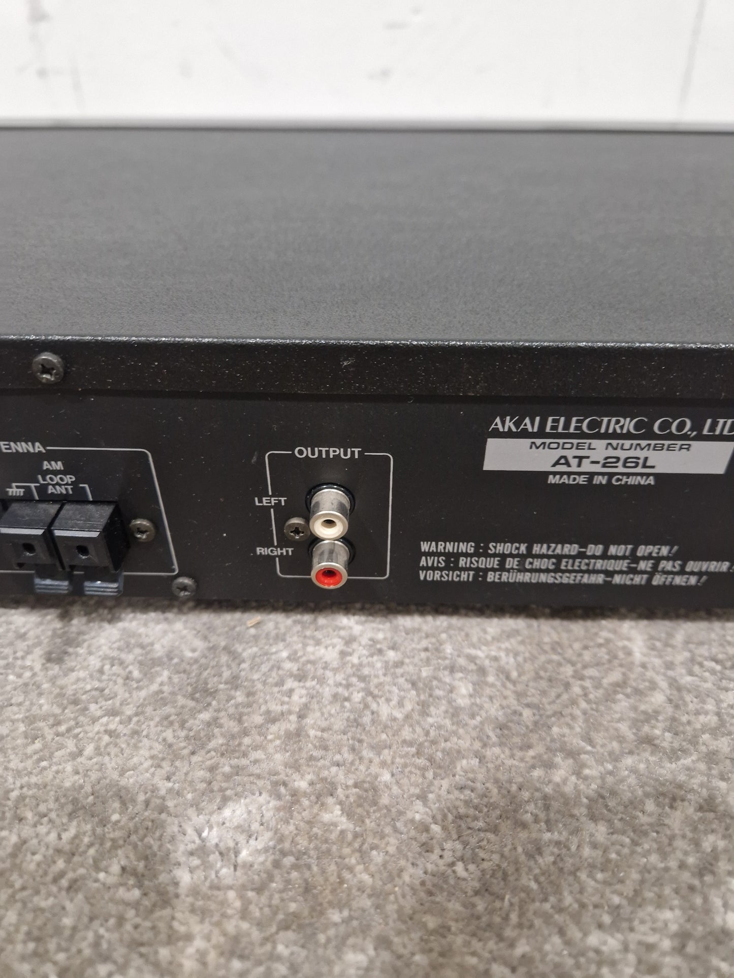 Akai AT-30 - Digital Synthesizer Tuner - Black - Excellent