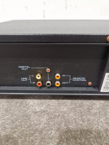 Marantz CD42 - Black - CD Player - Classic Design - Good w/ Power Cable