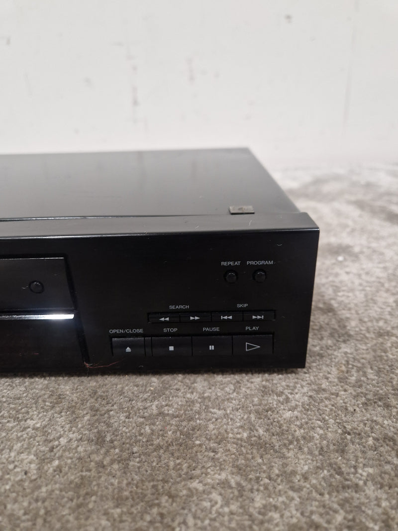 Technics SL-PJ28A CD Player - Manual Disc Tray - Fair - Image 4