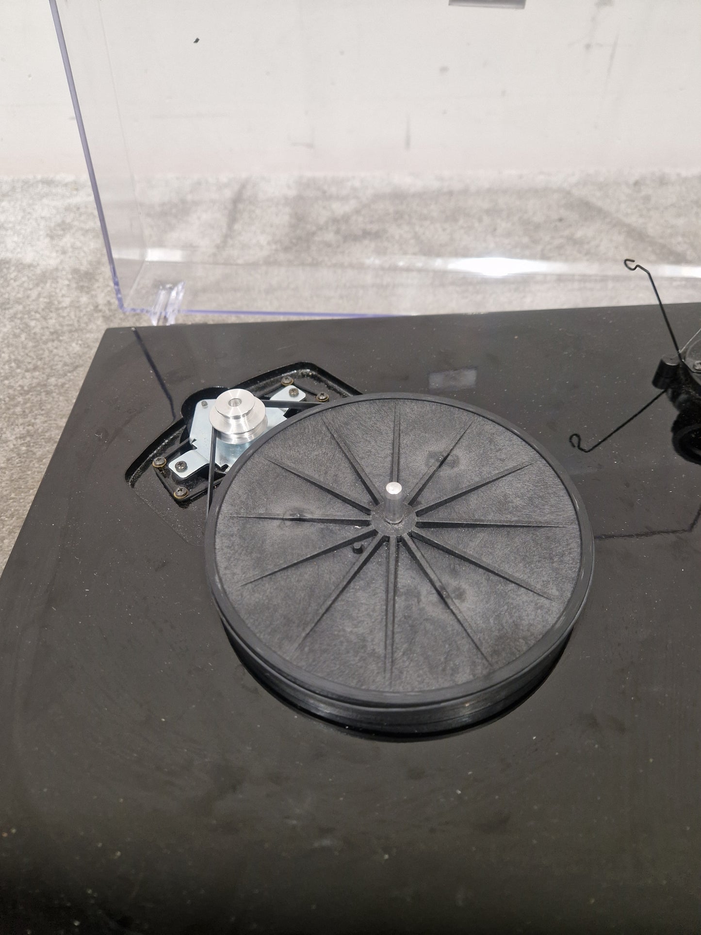 Pro-Ject Debut Carbon - Turntable – Turntable - Spares or Repair