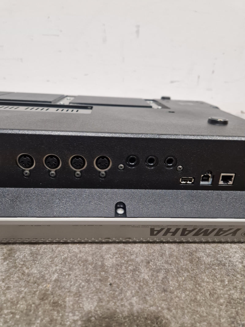 Yamaha Tyros 3 - Digital Workstation Keyboard - White/Silver - Excellent - Image 28