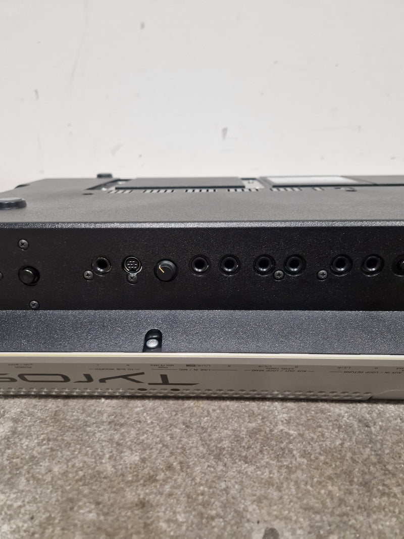 Yamaha Tyros 3 - Digital Workstation Keyboard - White/Silver - Excellent - Image 32