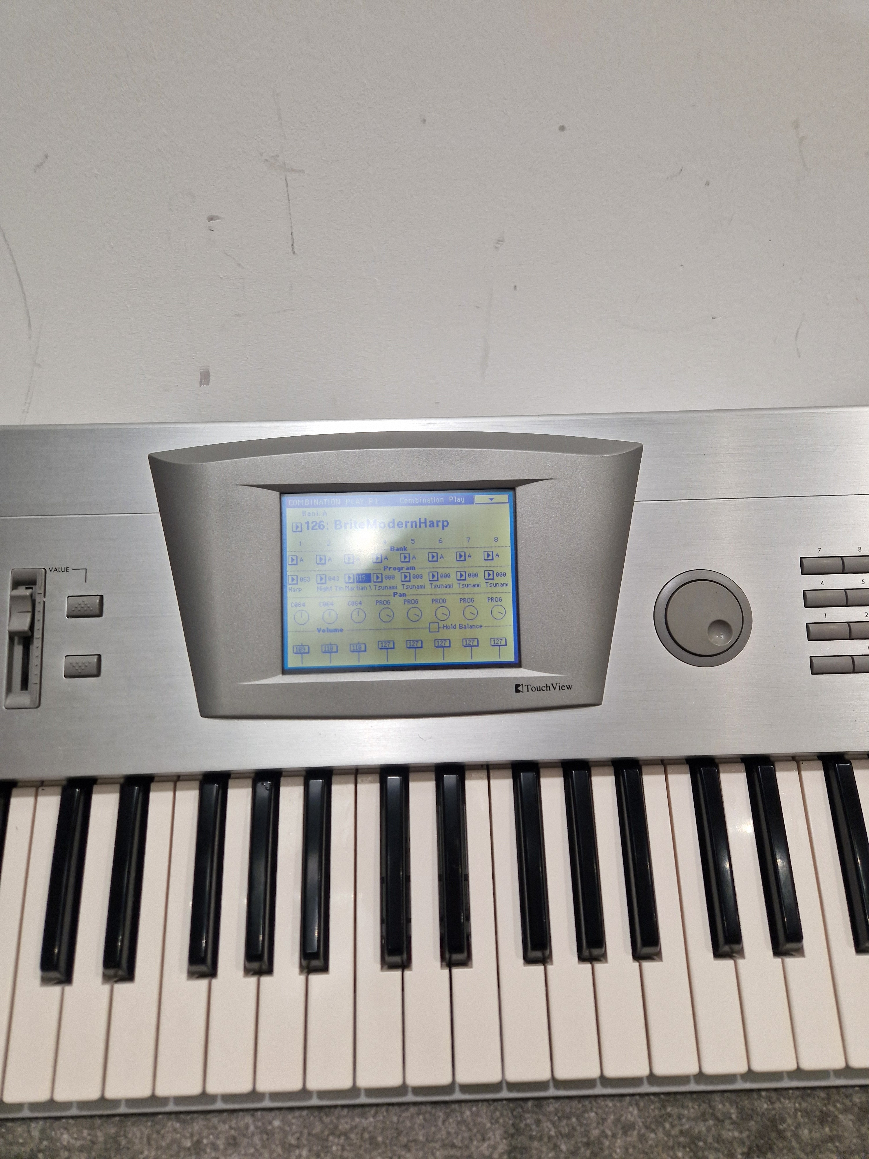 Korg Trinity Plus - Music Workstation/Synthesizer - Silver