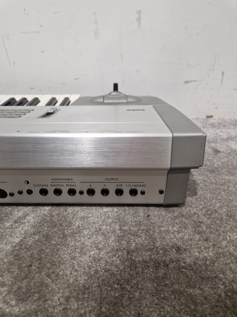 Korg Trinity Plus - Music Workstation/Synthesizer - Silver - Excellent w/ Original Box & Manuals - Image 2