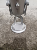 Blue Yeti - USB Condenser Microphone - Silver - Excellent - Image 5