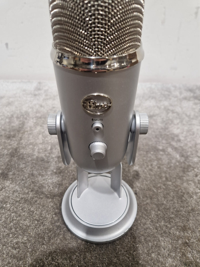 Blue Yeti - USB Condenser Microphone - Silver - Excellent - Image 6