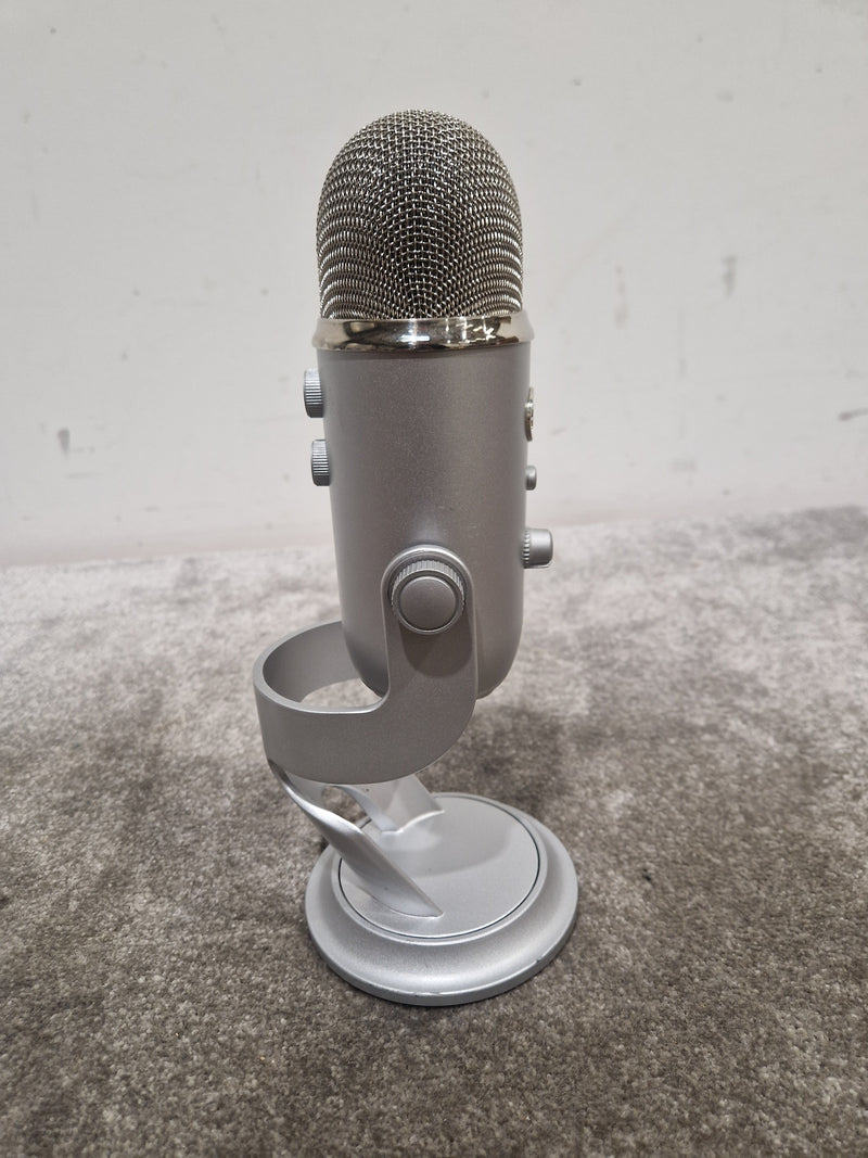 Blue Yeti - USB Condenser Microphone - Silver - Excellent - Image 7