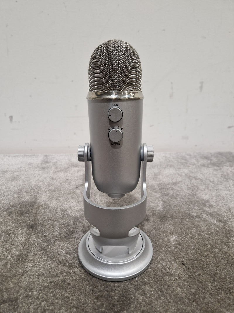 Blue Yeti - USB Condenser Microphone - Silver - Excellent - Image 10