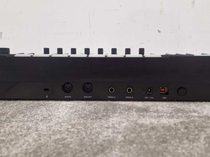 Native Instruments Komplete Kontrol S49 Limited Edition Black Keyboard - 49-Key Semi-Weighted, NKS Integration - Excellent w/ Original Box & Power Supply - Image 9