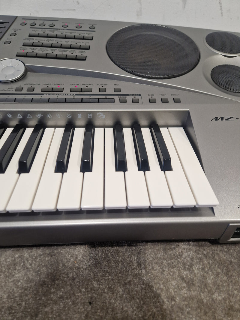 Casio MZ-2000 - Keyboard Workstation - Silver/Gray - Excellent w/ Power Supply & Manuals - Image 8