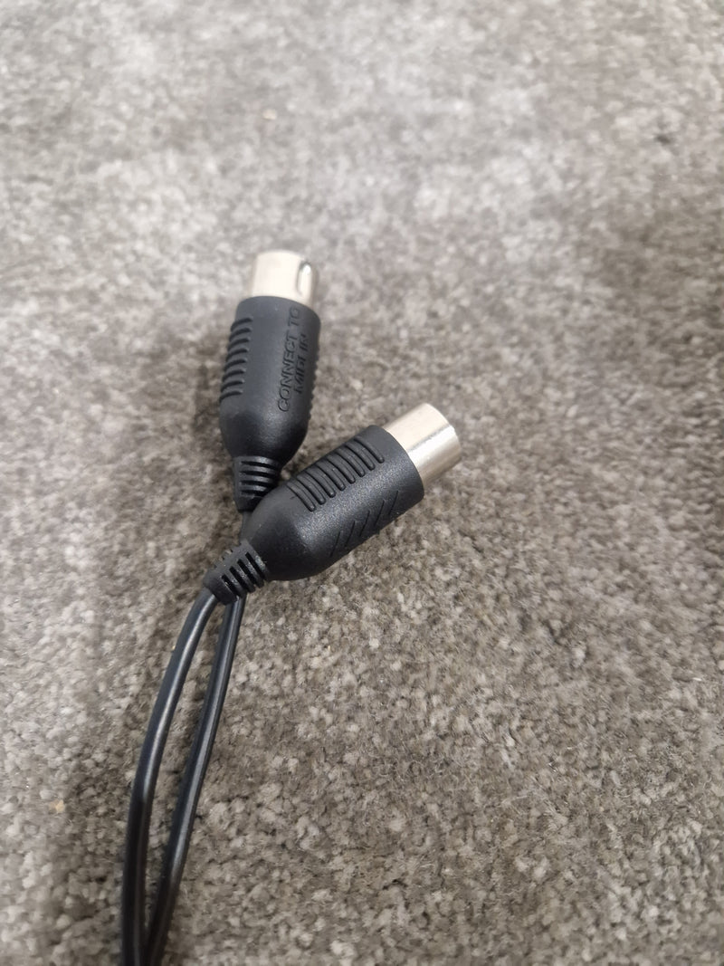 Roland UM One USB MIDI Interface – MIDI Interface - Excellent - Image 2