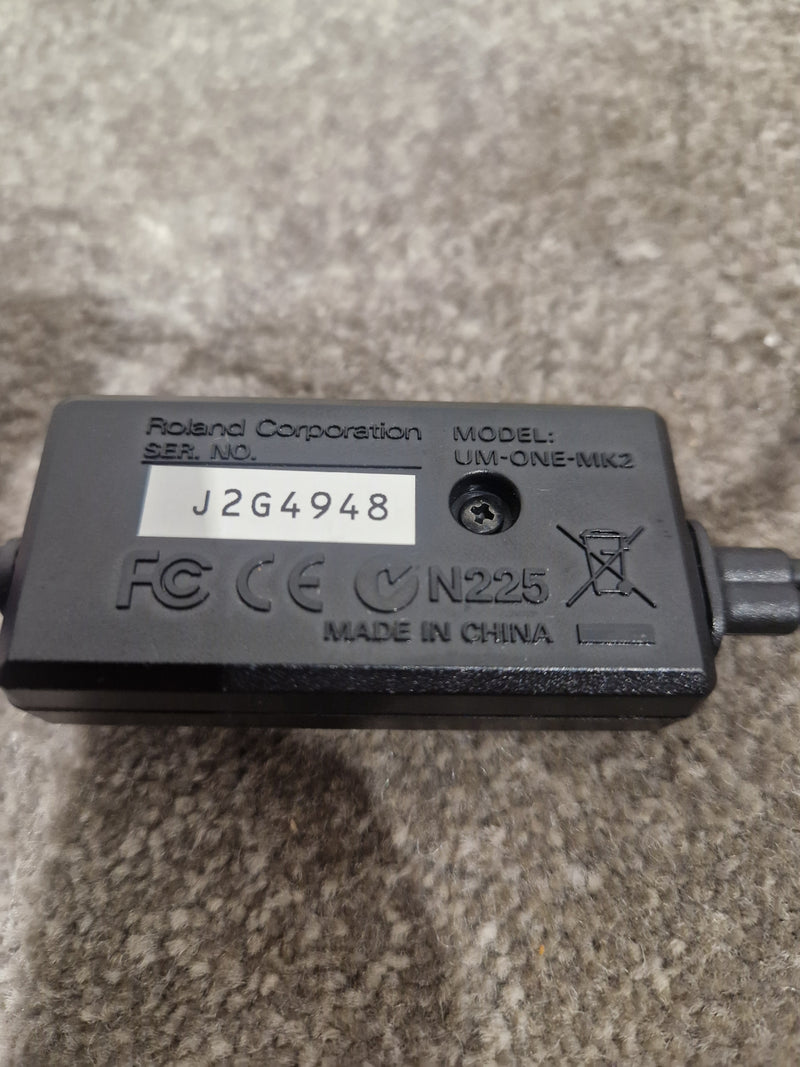 Roland UM One USB MIDI Interface – MIDI Interface - Excellent - Image 7