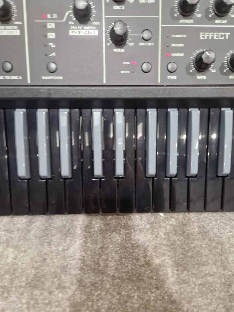 Studiologic Sledge - Synthesizer - Orange/Black - Excellent w/ Power cable - Image 2