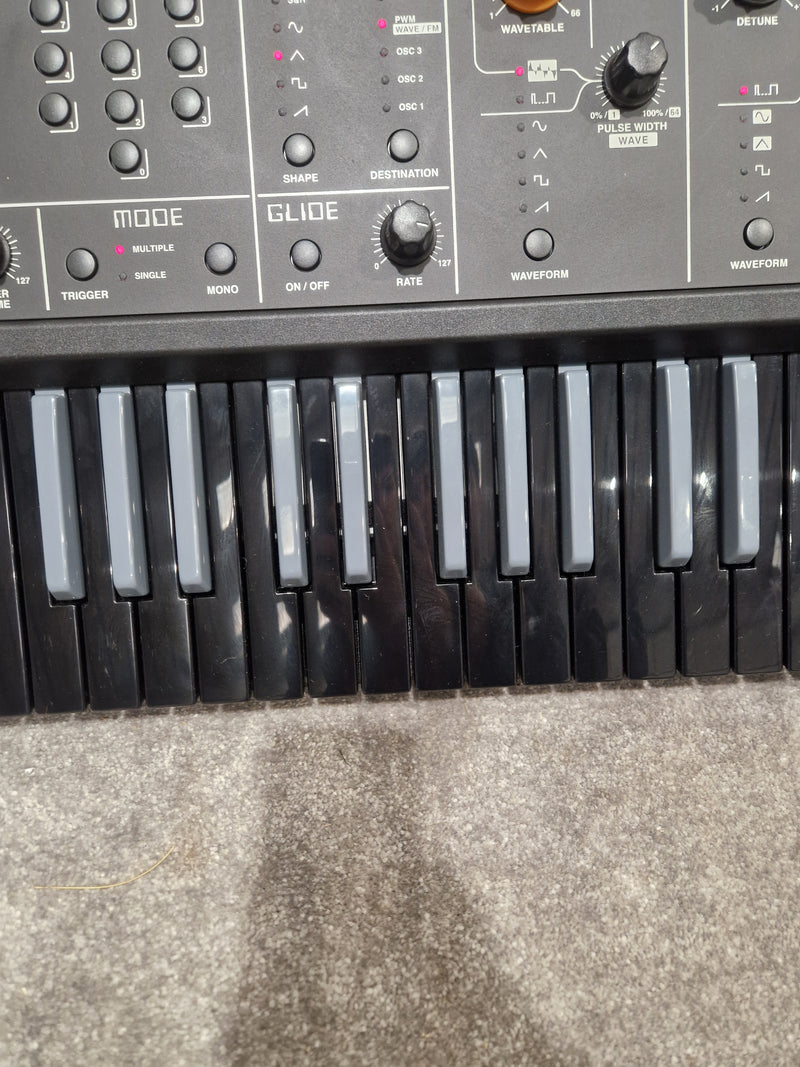 Studiologic Sledge - Synthesizer - Orange/Black - Excellent w/ Power cable - Image 8