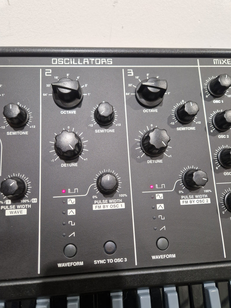 Studiologic Sledge - Synthesizer - Orange/Black - Excellent w/ Power cable - Image 18