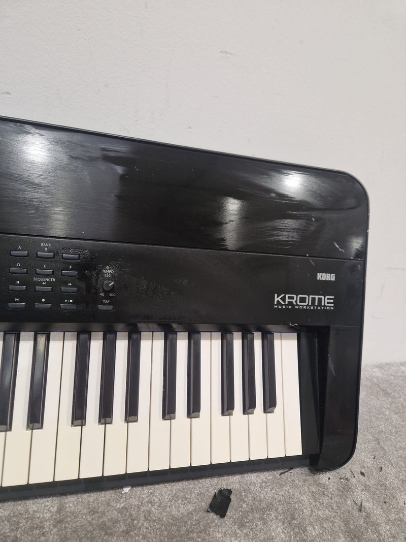 Korg Krome 88 - Digital Piano/Workstation - 88-Key - Dark Metallic - Good w/ Soft Case, Power Supply - Image 5
