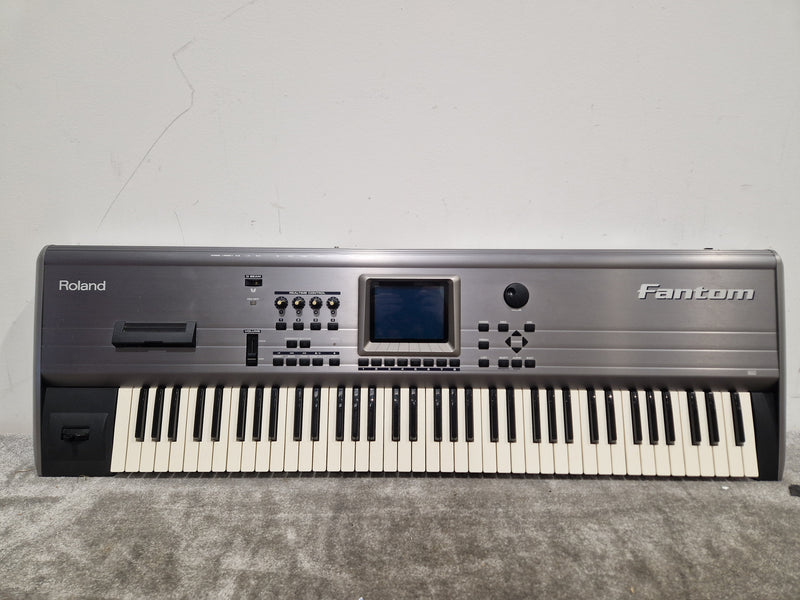 Roland Fantom - Workstation Keyboard - Silver/Black - Good w/ Soft Case, Power Cable - Image 2