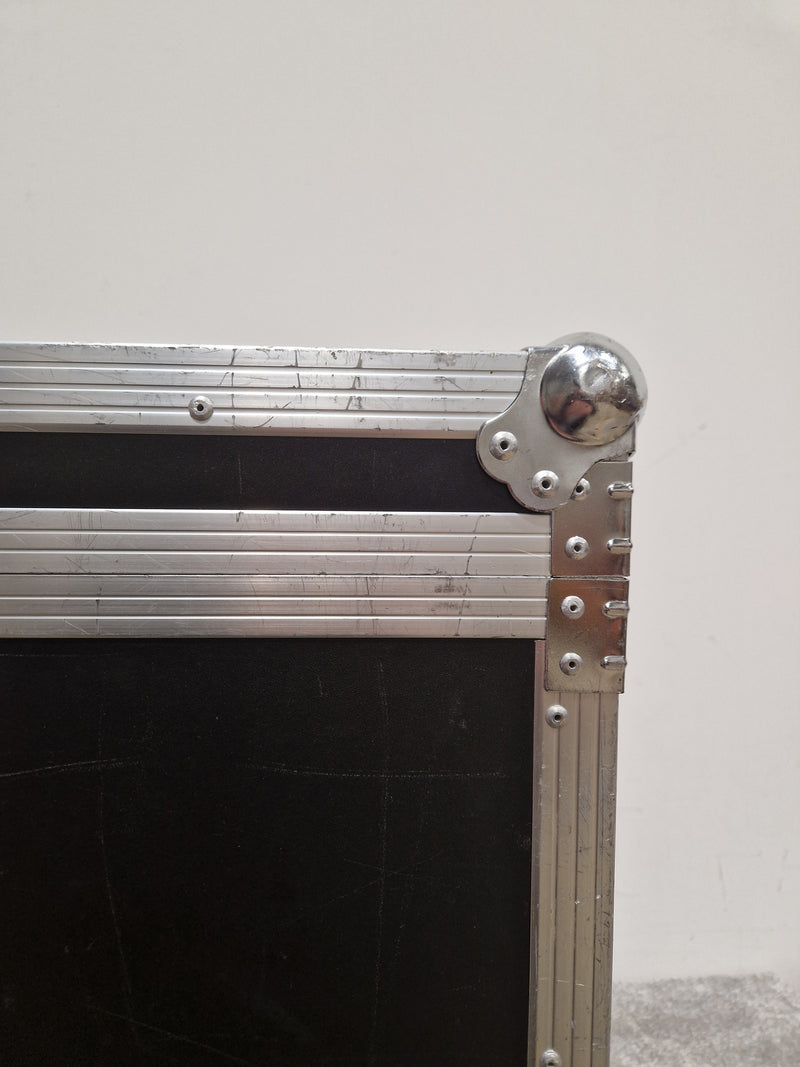 Unbranded Flight Case - Black/Silver – Flight Case - Good - Image 4