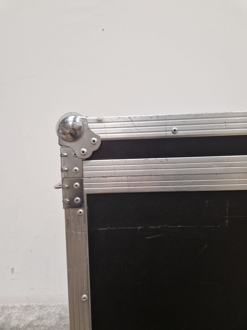 Unbranded Flight Case - Black/Silver – Flight Case - Good - Image 5