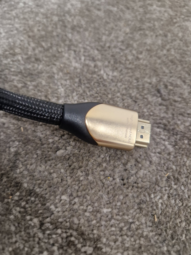 Sandstrom Rose Gold HDMI Cable 1M – HDMI Cable - Excellent - Image 11