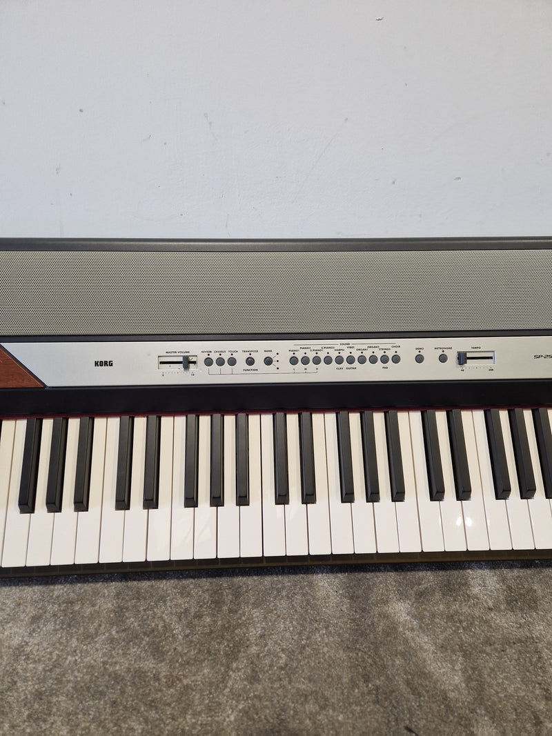 Korg SP-250 - Digital Piano - Silver/Black - Excellent w/ Power Supply & Original Box - Image 7