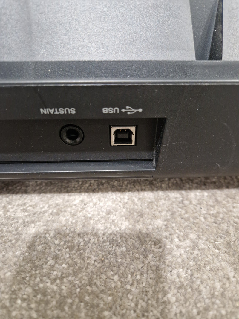 Yamaha PSR-E423 - Digital Keyboard - Black - Good - Image 2