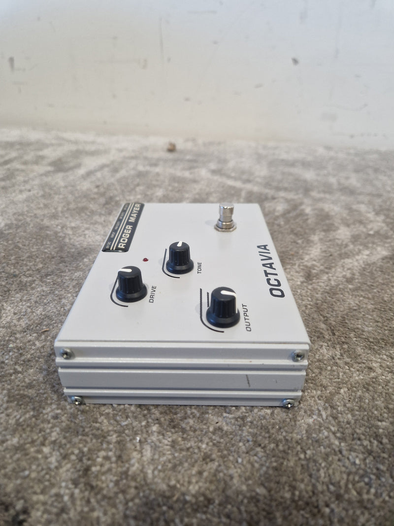 Roger Mayer Octavia - Effects Pedal - Excellent - image 5