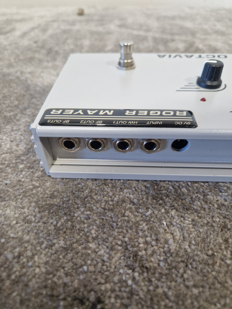 Roger Mayer Octavia - Effects Pedal - Excellent - image 8