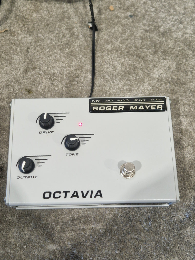 Roger Mayer Octavia - Effects Pedal - Excellent - image 7