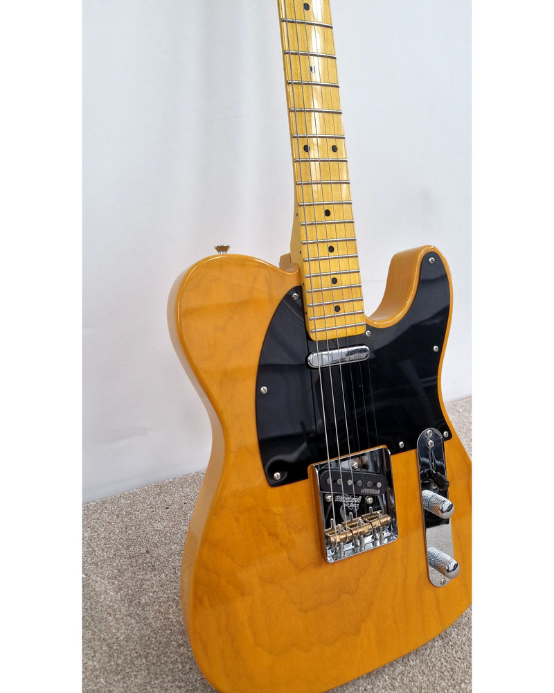 Vintage Reissued Series V52 - Electric Guitar - Excellent w/ Soft Case - image 8