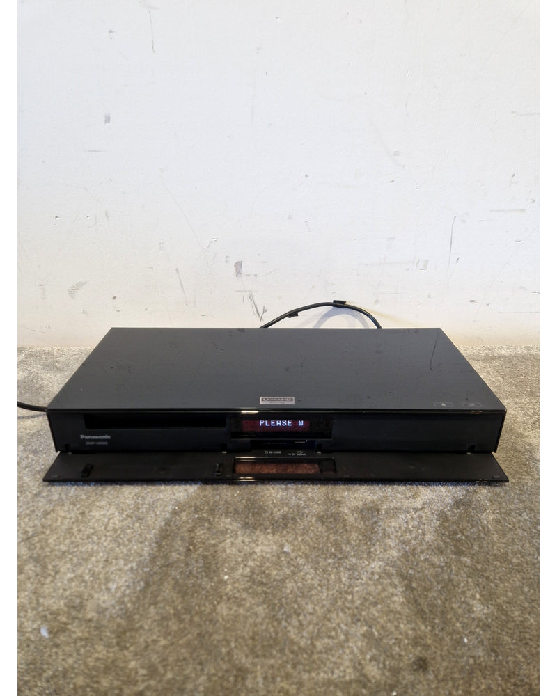 Panasonic DMP-UB900 - Blu-ray Player - Excellent w/ remote - Image 3