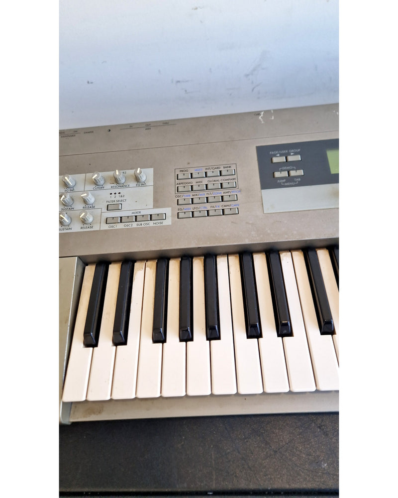 Korg Z1 - Digital Synthesizer - White - Good - Image 5
