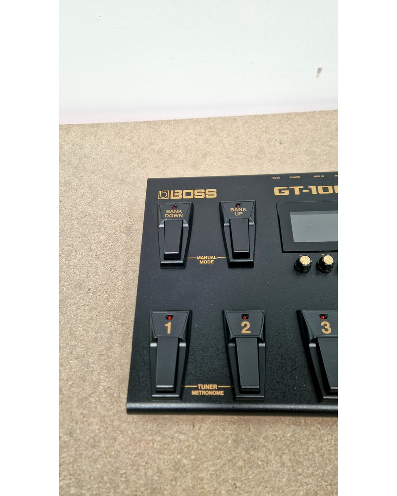 Boss GT-100 - Multi-Effects Pedals - Excellent w/ Soft Case & power supply - Image 7