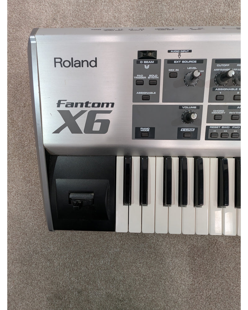 Roland Fantom X6 - Synthesizer - Very Good w/ Soft Case - image 7