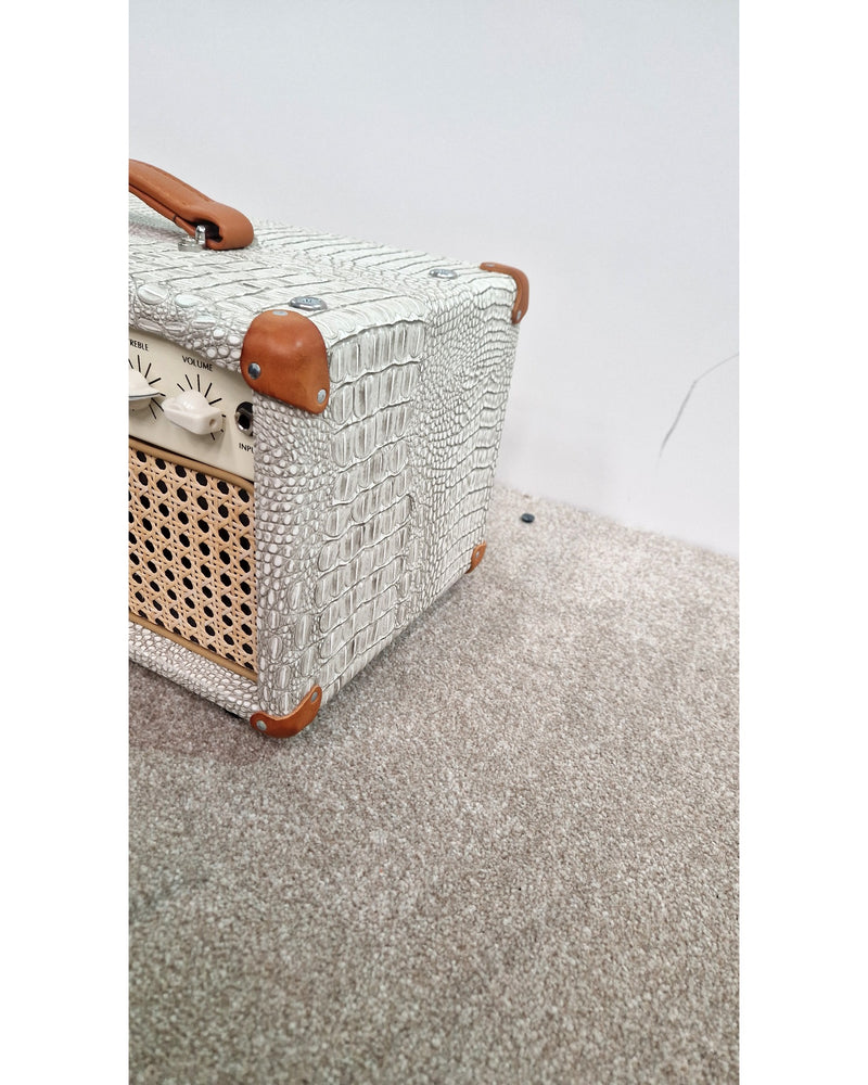 Victory V40 Duchess Deluxe - Guitar Amplifier - Fair - image 10