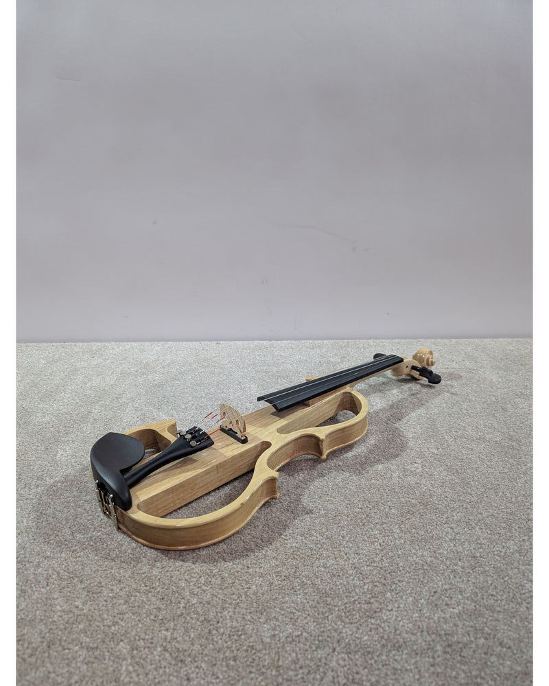 Gear4music Electric Violin - Violins & Strings - Natural - Excellent w/ Hard Case & Key to the hardcase - image 5
