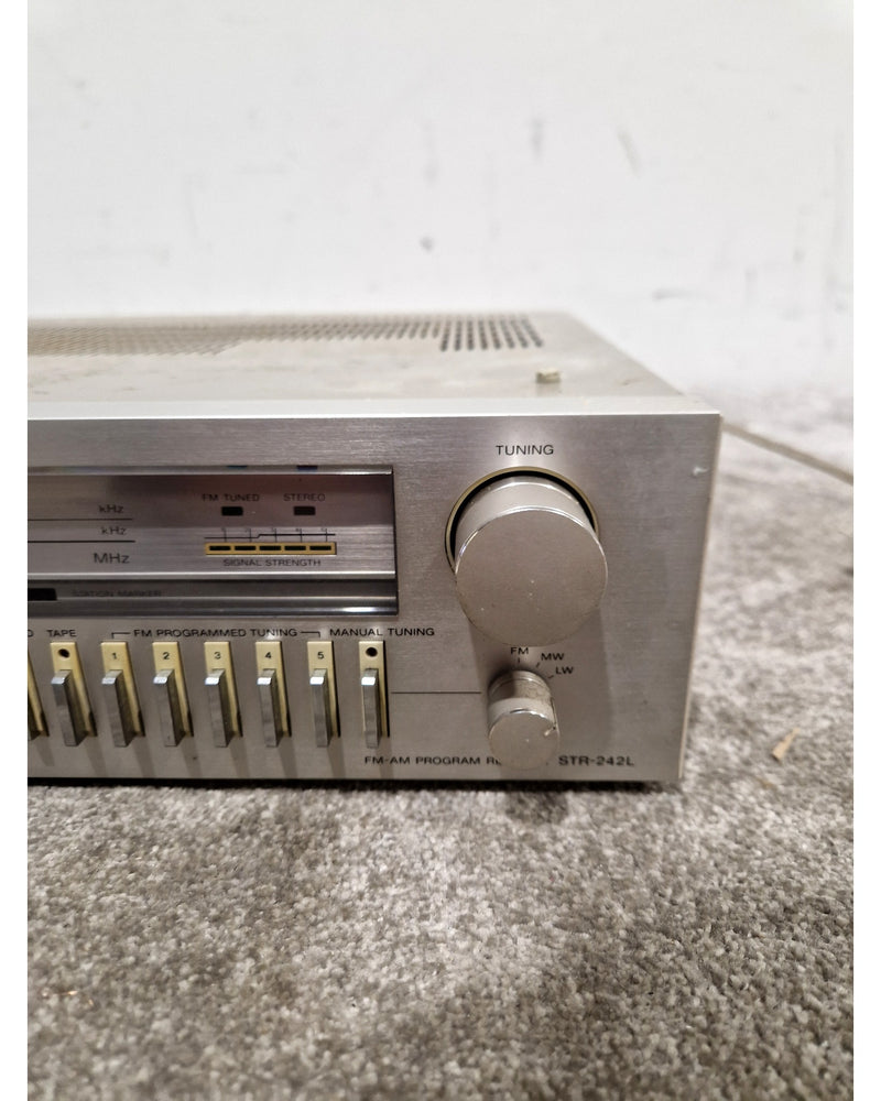 Sony STR-242L - Hi-Fi Receivers - Fair - Image 12